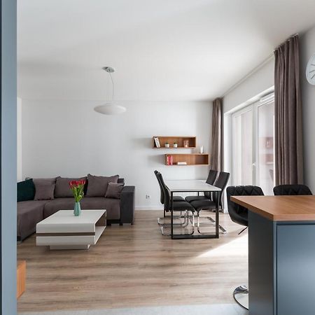 Luksusowy Apartament Przy Targach พอซนาน ภายนอก รูปภาพ
