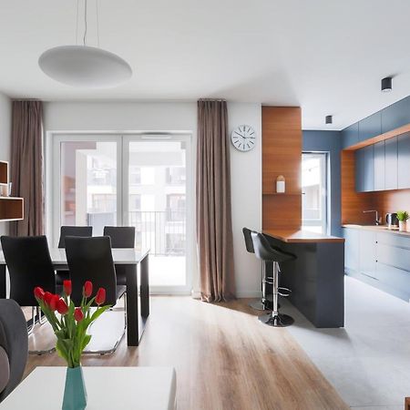 Luksusowy Apartament Przy Targach พอซนาน ภายนอก รูปภาพ
