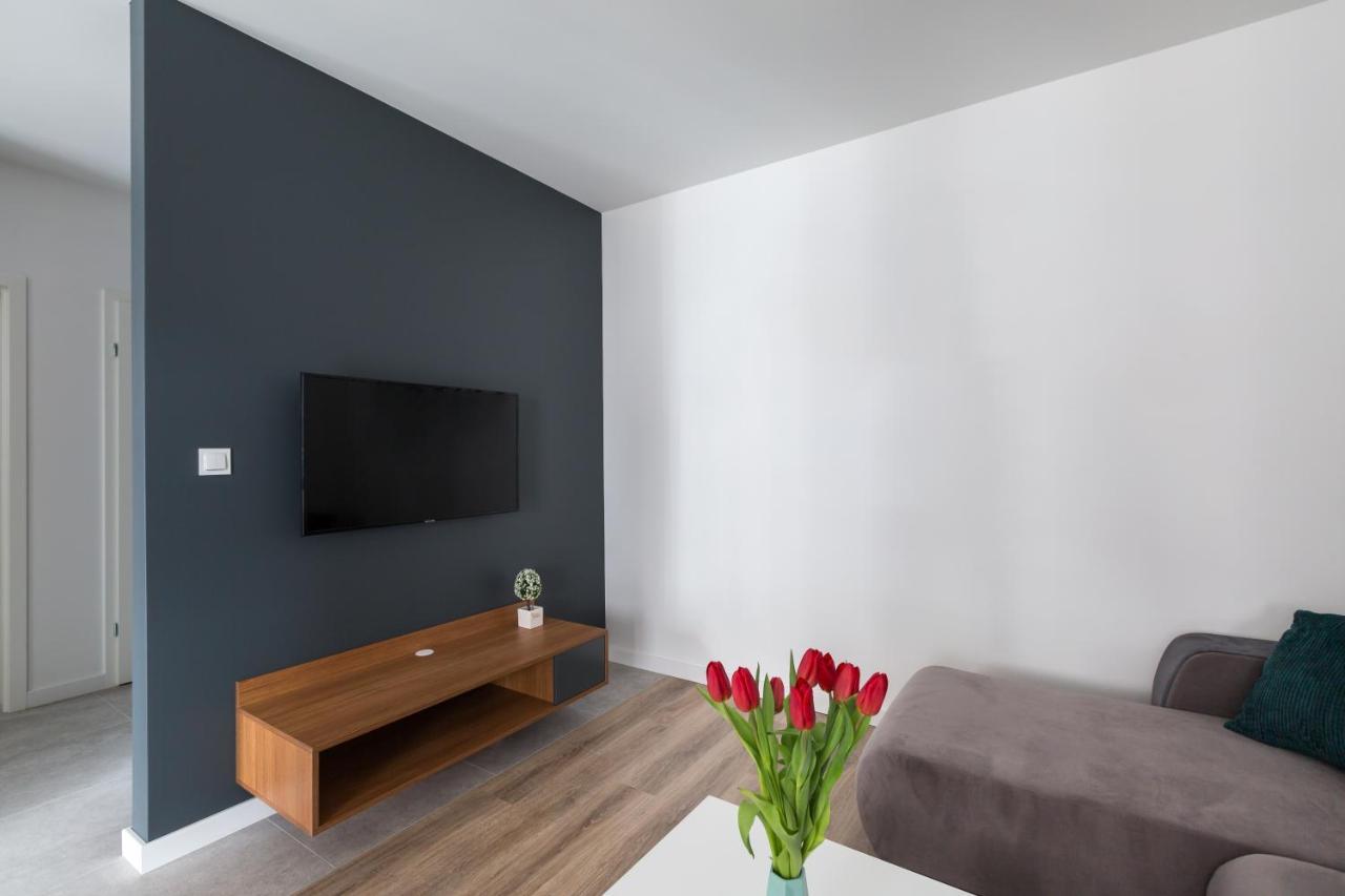 Luksusowy Apartament Przy Targach พอซนาน ภายนอก รูปภาพ