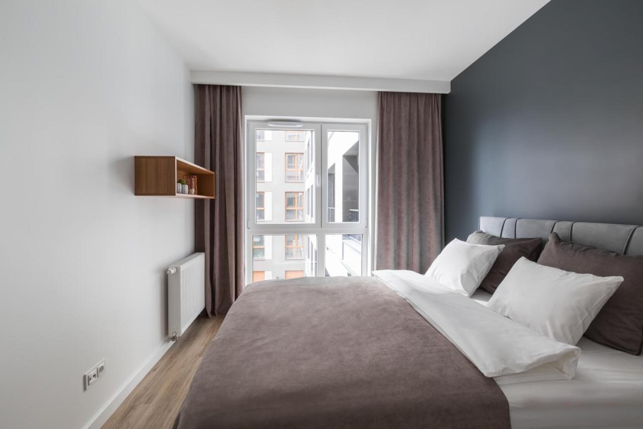 Luksusowy Apartament Przy Targach พอซนาน ภายนอก รูปภาพ